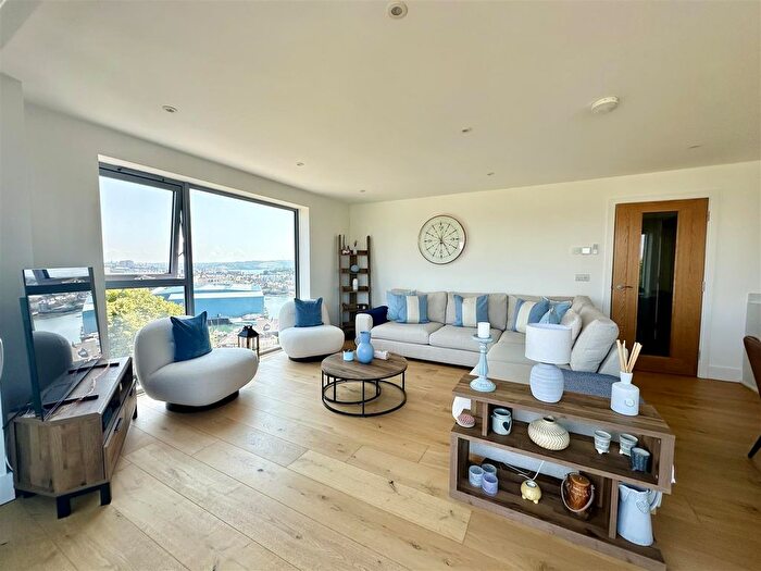 2 Bedroom Flat For Sale In Discovery Road, Plymouth, PL1