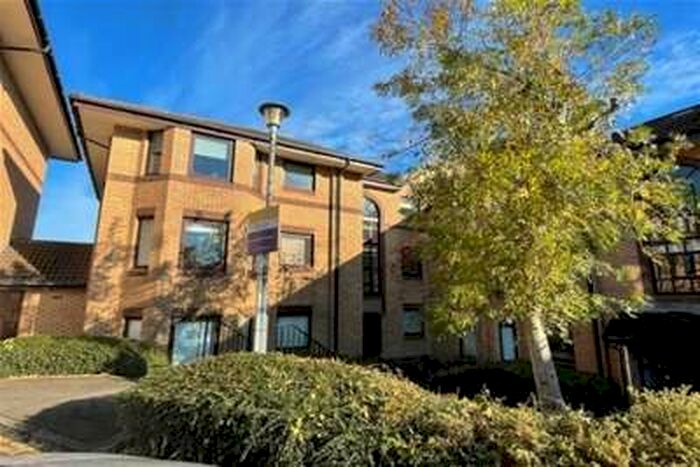 2 Bedroom Flat To Rent In Riverside Gardens, Clarkston, G76