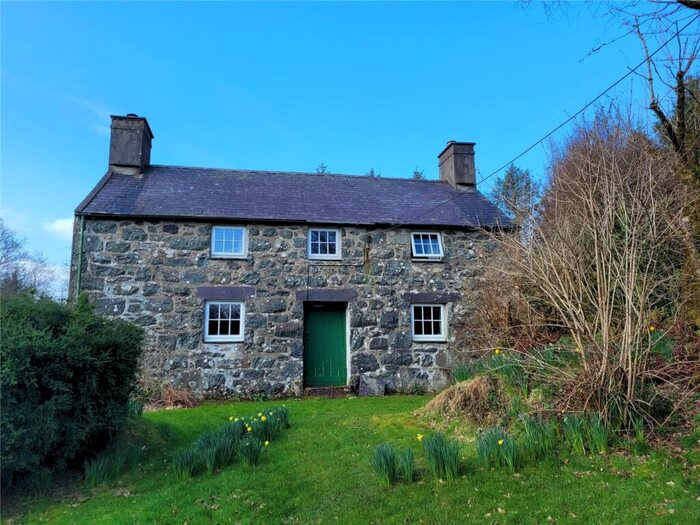 3 Bedroom Detached House For Sale In Clynnogfawr, Caernarfon, Gwynedd, LL54
