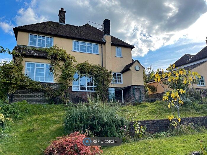 5 Bedroom Detached House To Rent In High View Road, Guildford, GU2