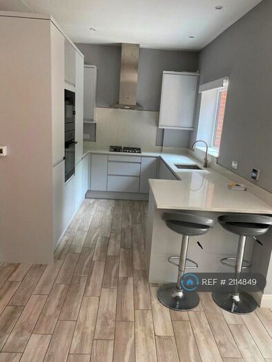 2 Bedroom Bungalow To Rent In Sherlodge Mews, Gillingham, ME8