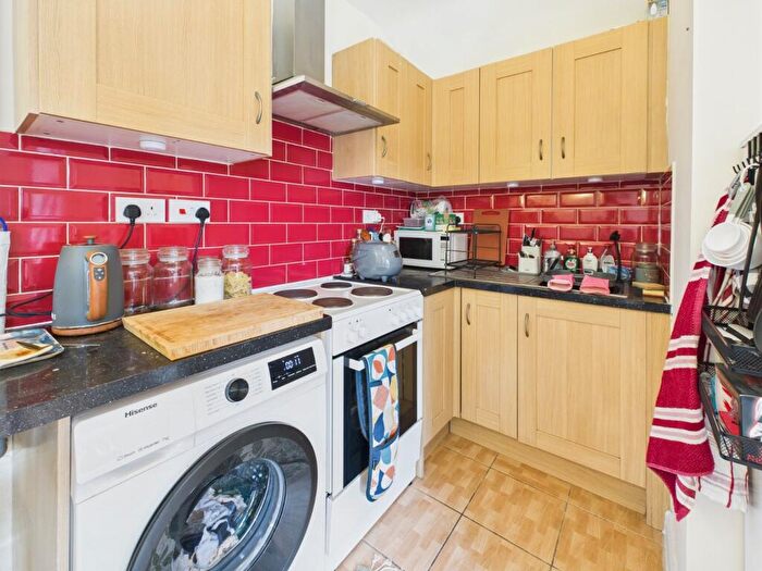 1 Bedroom Apartment To Rent In Bangors Cottages, Norwood Lane, Iver, Buckinghamshire, SL0