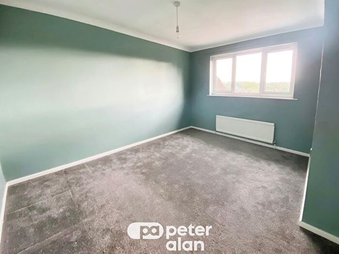 3 Bedroom Terraced House For Sale In Royal Oak Drive, Newport, NP18