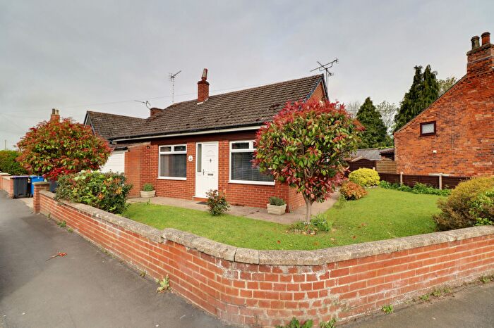 2 Bedroom Detached Bungalow For Sale In Trent Port Road, Marton, DN21