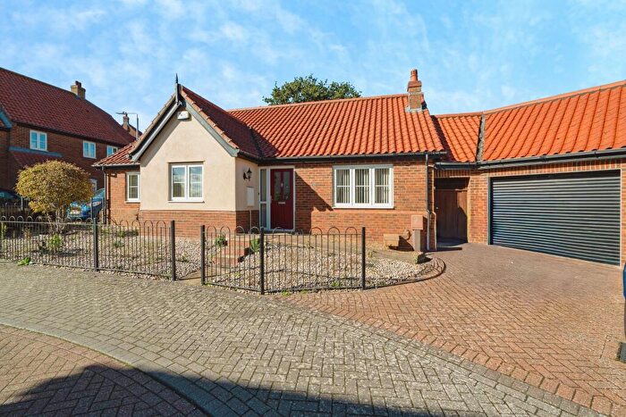 3 Bedroom Bungalow For Sale In Eddington Way, Norwich, NR9