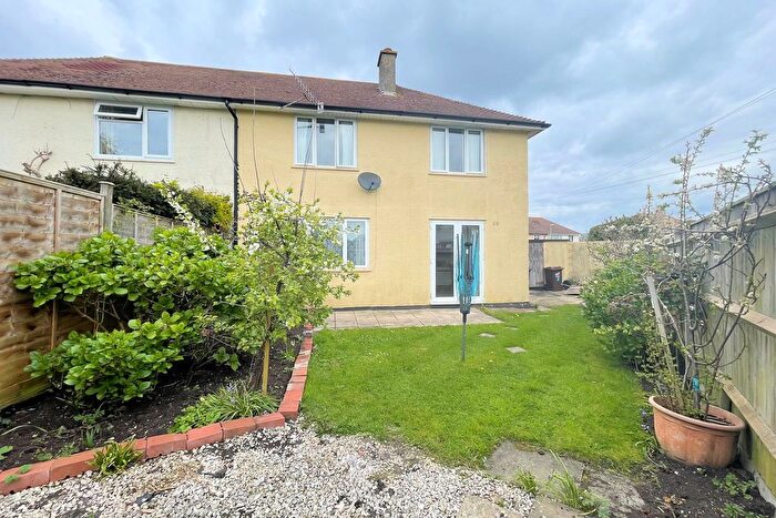 3 Bedroom Semi-Detached House For Sale In Keyes Road, Gosport, PO13