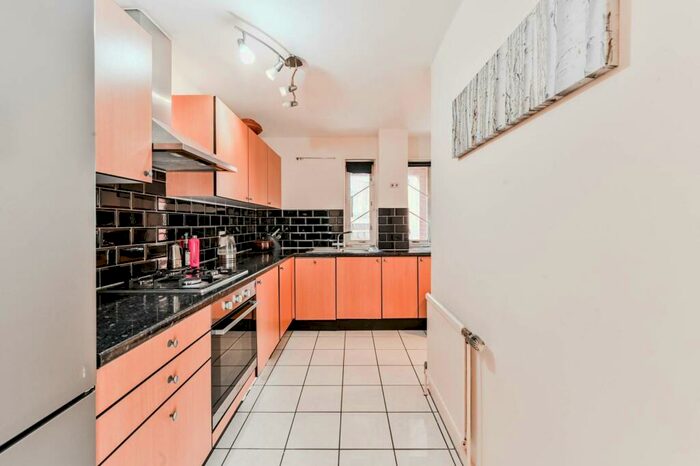 1 Bedroom Flat To Rent In Warltersville Road, Crouch End, London, N19