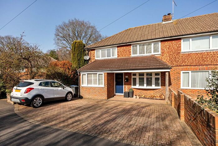 3 Bedroom Semi-Detached House For Sale In Roffeys Close, Copthorne, Crawley, RH10