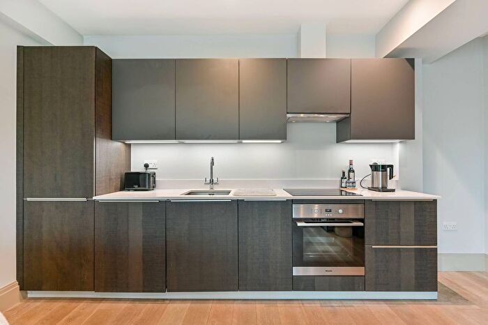 1 Bedroom Flat For Sale In Victoria Villas, Richmond, TW9