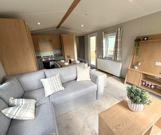 2 Bedroom Park Home For Sale In Akebar Park Country Park, Leyburn, North Yorkshire, DL8