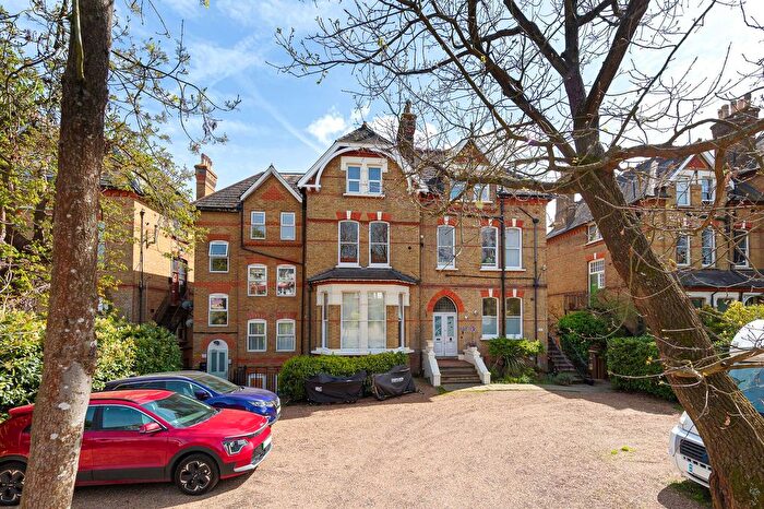 3 Bedroom Flat For Sale In Ross Road, London, SE25