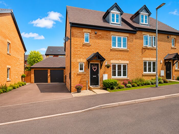 4 Bedroom Semi Detached House For Sale In Barnett Way, Lydney, GL15