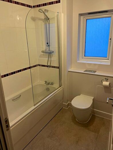 6 Bedroom Semi-Detached House To Rent In Long Down Avenue, Bristol, BS16