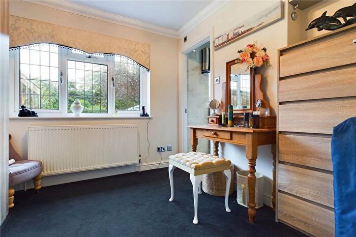 3 Bedroom Bungalow For Sale In Padworth, Reading, RG7