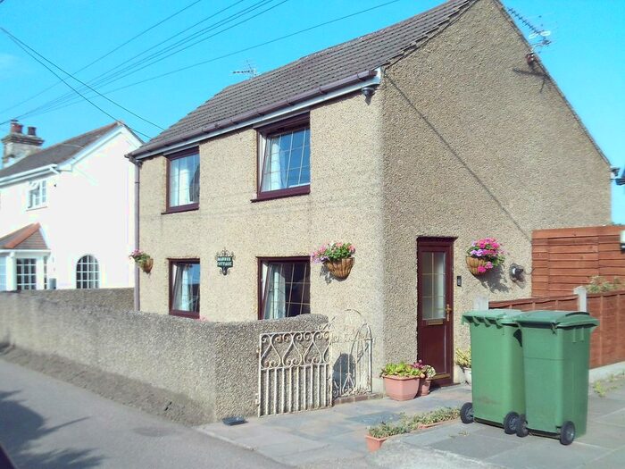 3 Bedroom Detached House For Sale In Sandy Lane, Grays, Essex, RM16