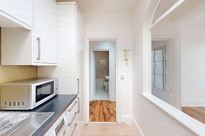 1 Bedroom Flat For Sale In Maida Vale, London, W9