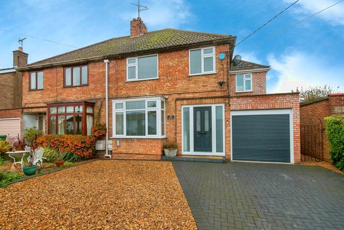 3 Bedroom Semi-Detached House For Sale In High Street, Stilton, Peterborough, PE7