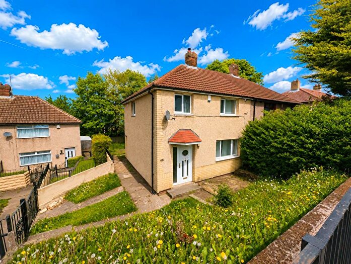 3 Bedroom Semi Detached House For Sale In Stonegate Road, Idle, Bradford, BD10