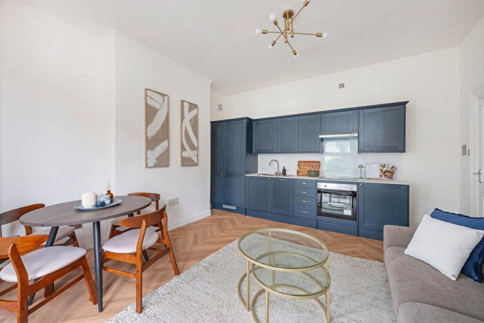 2 Bedroom Flat For Sale In Stanstead Road, London, SE6