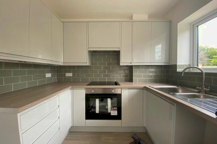 3 Bedroom Property To Rent In Duke Road, Ilford, IG6