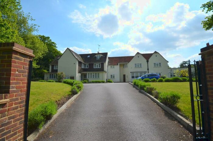 2 Bedroom Flat To Rent In Great Austins House, Tilford Road, Farnham, GU9