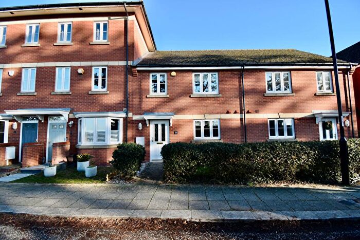 3 Bedroom Terraced House For Sale In St Crispins Drive, Northampton, NN5