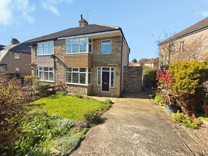3 Bedroom Semi Detached House For Sale In Moorside Road, Bradford, BD2