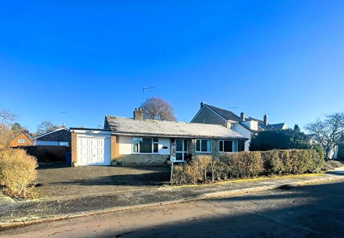4 Bedroom Detached Bungalow For Sale In Owl End Way, Lower Boddington, NN11