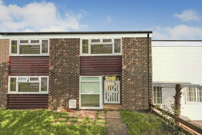 Studio To Rent In Lonsdale Road, Stevenage, SG1