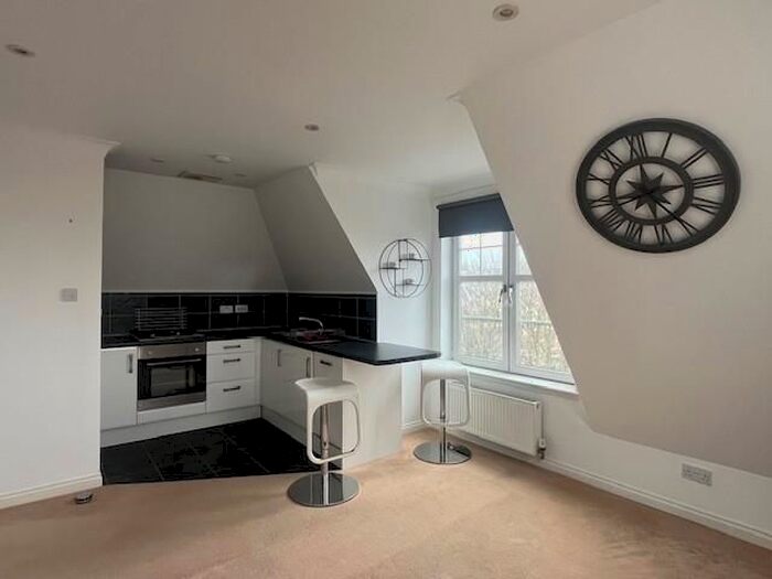 2 Bedroom Flat To Rent In Marina Road, Bathgate, EH48