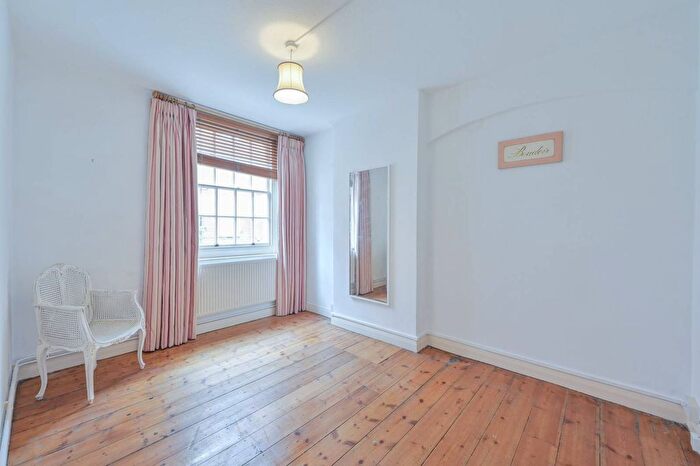 1 Bedroom Flat For Sale In Regency Street, Westminster, London, SW1P