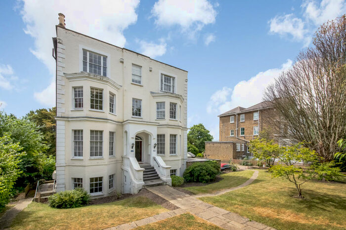 3 Bedroom Flat To Rent In Knighton House, Manor Way, London, SE3