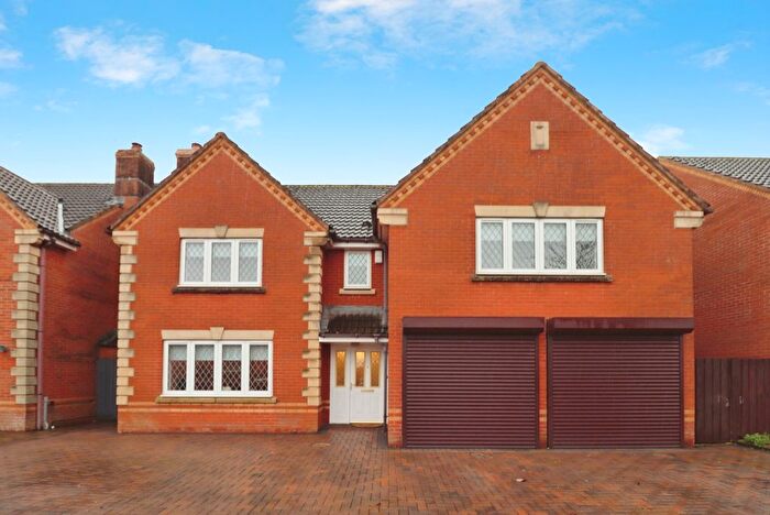 5 Bedroom Detached House For Sale In Johnson Road, Emersons Green, Bristol, BS16