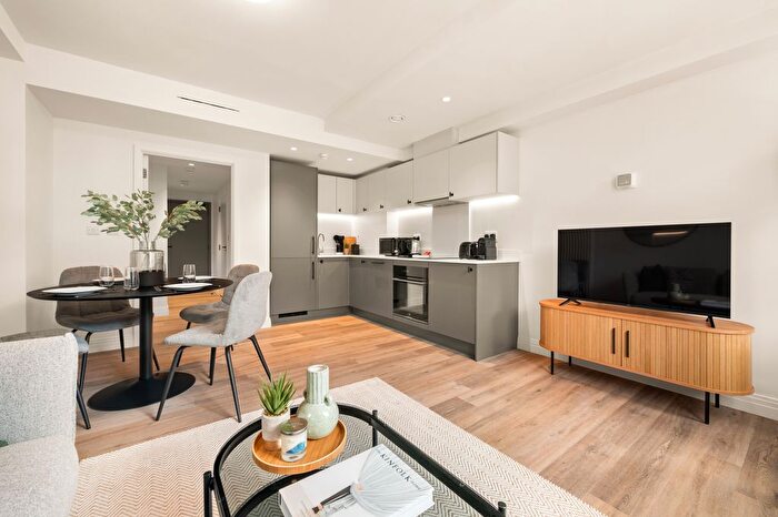 2 Bedroom Flat To Rent In Rodney House, Dolphin Square, London, London, SW1V