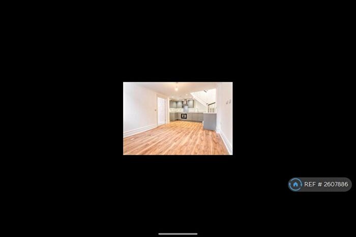 2 Bedroom Flat To Rent In Southampton, Southampton, SO14