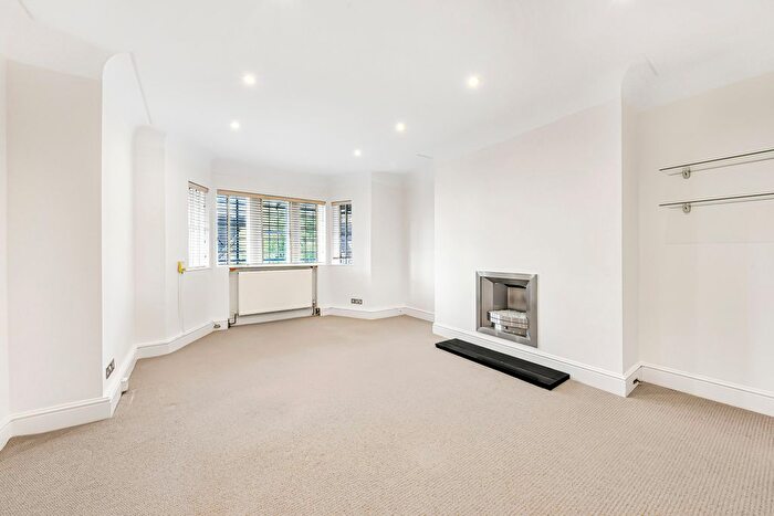 2 Bedroom Flat To Rent In Tudor Close, South Hampstead, NW3