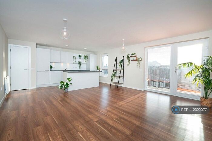 2 Bedroom Flat To Rent In Ropemaker Street, Edinburgh, EH6