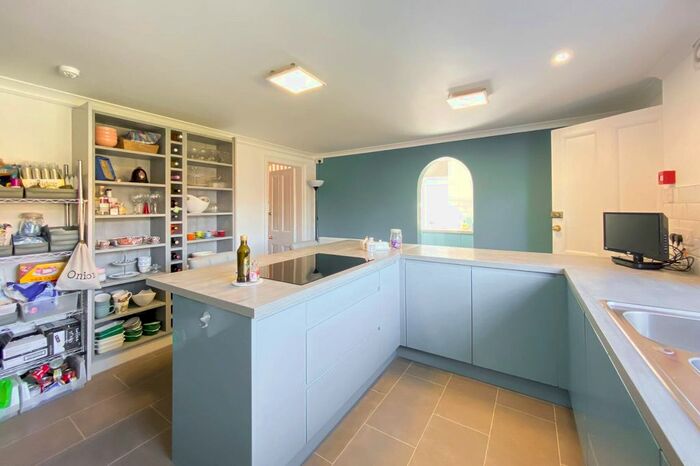 4 Bedroom Detached House For Sale In The Lodge House, Crianlarich, Perthshire, FK20