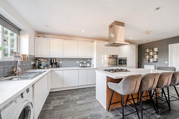 5 Bedroom End Of Terrace House For Sale In Layhams Road, West Wickham, BR4