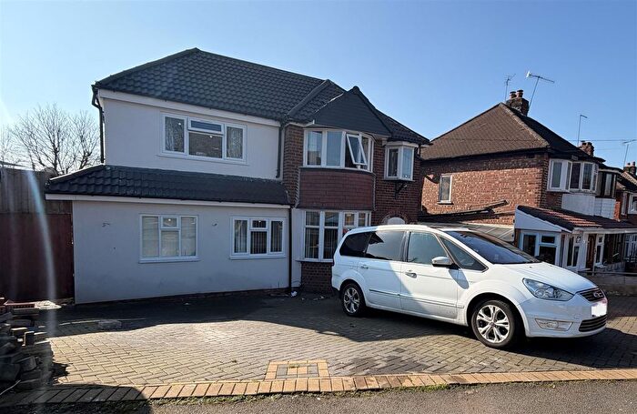 5 Bedroom Detached House For Sale In Rocky Lane, Great Barr, Birmingham, B42
