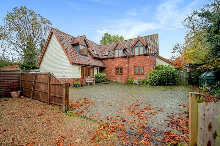 4 Bedroom Detached House For Sale In Shop Road, Clopton, Woodbridge, IP13
