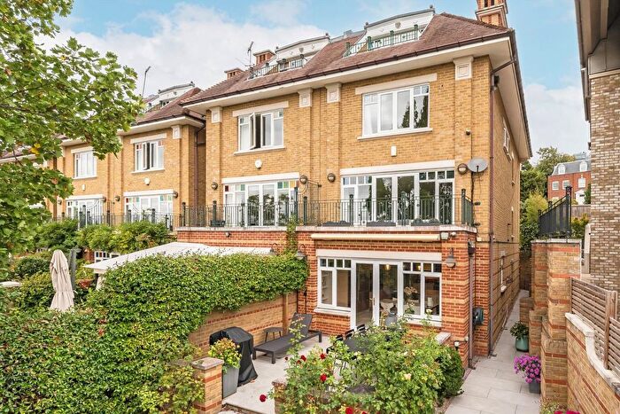 5 Bedroom Property For Sale In Cottenham Park Road, West Wimbledon, SW20
