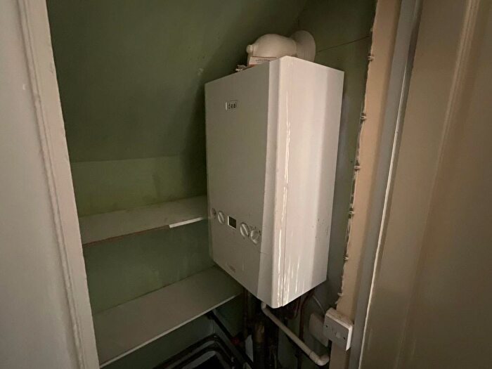 2 Bedroom Flat For Sale In Edgmond Court, Sunderland, SR2