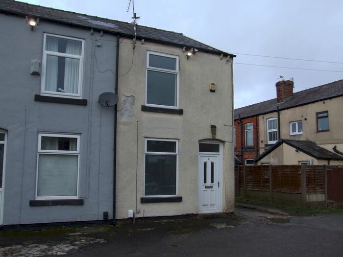 2 Bedroom Semi-Detached House To Rent In Clegg Street, Bredbury, SK6