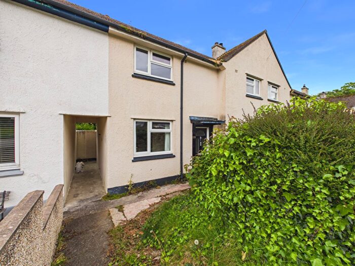 2 Bedroom Property For Sale In Penpons Close, Penzance - Requiring Refreshment, TR18