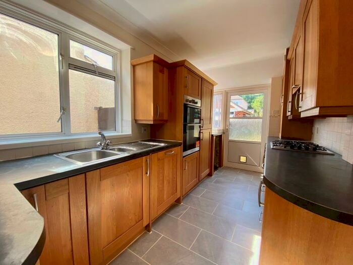 3 Bedroom Detached House To Rent In Farnborough, GU14