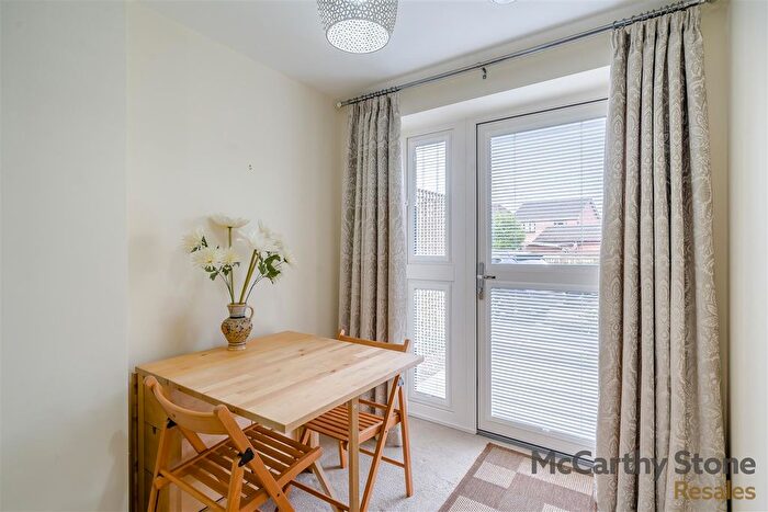 1 Bedroom Flat For Sale In Burlington Gardens, Leyland, PR25