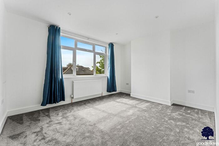 2 Bedroom Apartment To Rent In Oakhill Road, Sutton, Surrey, SM1