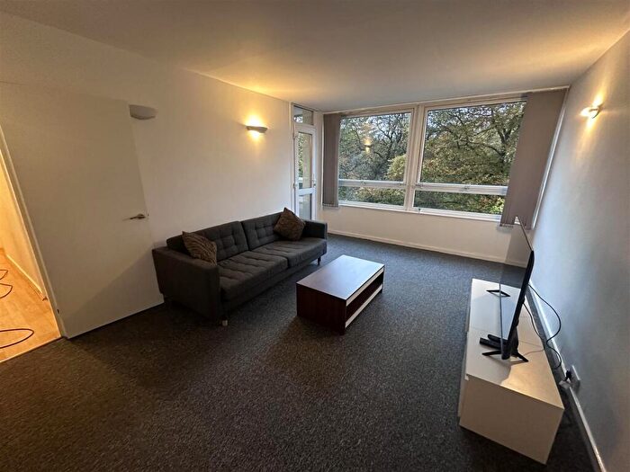 2 Bedroom Flat To Rent In Warwick Crest, Arthur Road, Edgbaston, B15