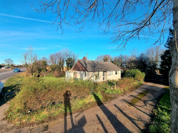 3 Bedroom Detached Bungalow For Sale In Malmesbury Road, Kington Langley, Chippenham, SN14